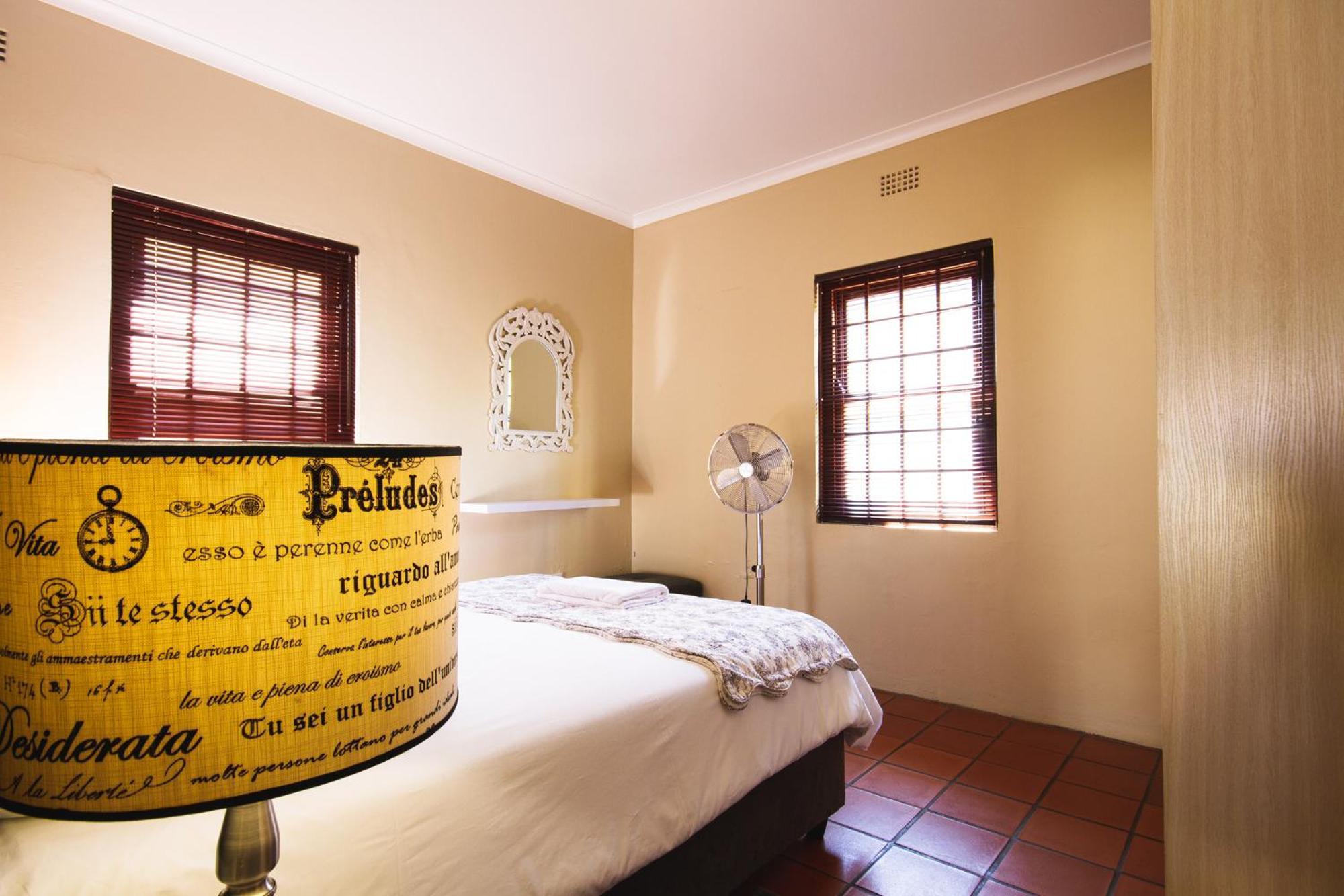 Swellendam Self Catering Villa Rum bild